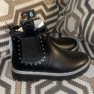 Chelsea Boots